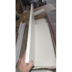 FMD Furniture Checker beli konzolni sto uskog dizajna sa oštećenjima i nekompletnom fiokom