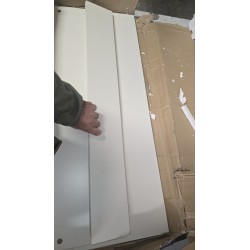 FMD Furniture Checker beli konzolni sto uskog dizajna sa oštećenjima i nekompletnom fiokom