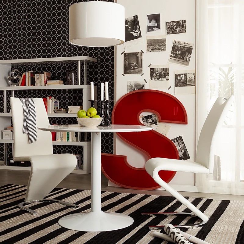 Fredriks Modern Living Amanda set od dve bele konzolne stolice od veštačke kože sa hromiranim ramom i ručkom u naslonu