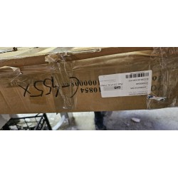 Morteens Branno beli radni sto sa fiokama, hrastovim nogarima i manjim oštećenjima na ploči
