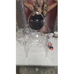 Kartell Lou Lou Ghost Cristallo prozirna dečija stolica od polikarbonata, dizajn Philippe Starck