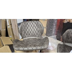 HELA Sonja set od 2 vintage braon barske stolice sa sivim metalnim postoljem i dijamantskim šavovima uživo