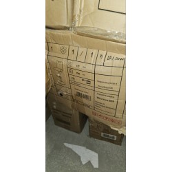 Detalj crne veštačke kože na Aachen barskoj stolici