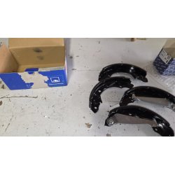 ATE 03.0137-0268.2 komplet zadnjih kočionih papuča 200x40 mm sa polugom za Volkswagen, Škoda, Seat i Audi