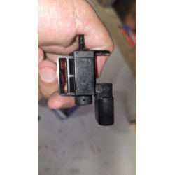 FAE 79318 induktivni senzor radilice sa 2 pina i otporom od 700 Oma za Renault i Dacia motore