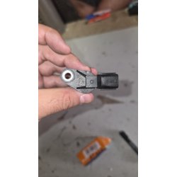 FAE 79318 induktivni senzor radilice sa 2 pina i otporom od 700 Oma za Renault i Dacia motore
