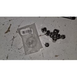 Set od osam prohromskih PD M16 kapastih slepih navrtki DIN 1587 sa metričkim navojem