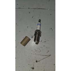 Bosch 0 242 235 912 FR7DC+ svećica za paljenje za benzinske motore