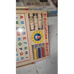 2 u 1 edukativna drvena tabla sa abakusom i satom | Outlet BGD