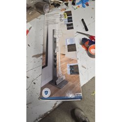 Xavax 110235 Stalak za Bežični Usisivač 128cm – Aluminijum, Dyson/Bosch/AEG, Bez Bušenja