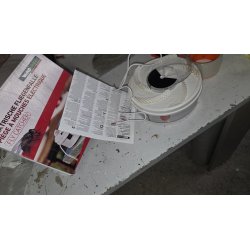 Windhager bela električna zamka za muve sa rotirajućim diskom i USB napajanjem