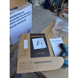 Plavo-crni Roadtime aku pištolj za topli lepak sa LCD ekranom i patronom lepka