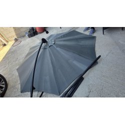 Swing & Harmonie LEDU-300 okrugli bočni suncobran 300 cm sa LED osvetljenjem i solarnim modulom, outlet stanje