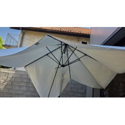 Swing & Harmonie LEDU 3x3 kvadratni krem bočni suncobran sa LED osvetljenjem i solarnim modulom