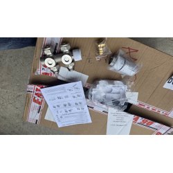 Heilmetz Multiblock set za priključak radijatora sa termostatskom glavom, beli, za centralni priključak 50 mm