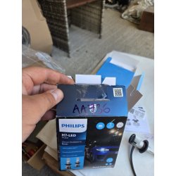 Philips Ultinon Pro6000 Boost H7 LED sijalice 11972U60BX2 5800K set 2 komada za farove