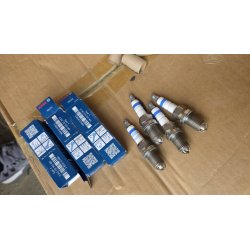 Bosch Super 4 FR78X svećice za paljenje 0 242 232 502 set od 4 komada sa četiri mase elektrode