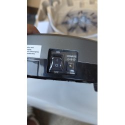Severin RB 7025 Chill robot usisivač za tvrde podove i kratkodlake tepihe sa bočnim četkama i senzorima za stepenice