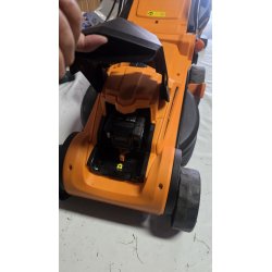 LawnMaster MX 24V akumulatorska kosilica sa zadnjim valjkom, dve baterije i punjačem