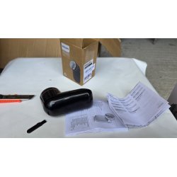 Korišćen crni Philips GC026/80 aparat za uklanjanje ućebanih vlakana sa tkanine