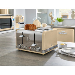 Swan Retro Toster za 4 Parčeta 1600W – Krem | Outlet BGD